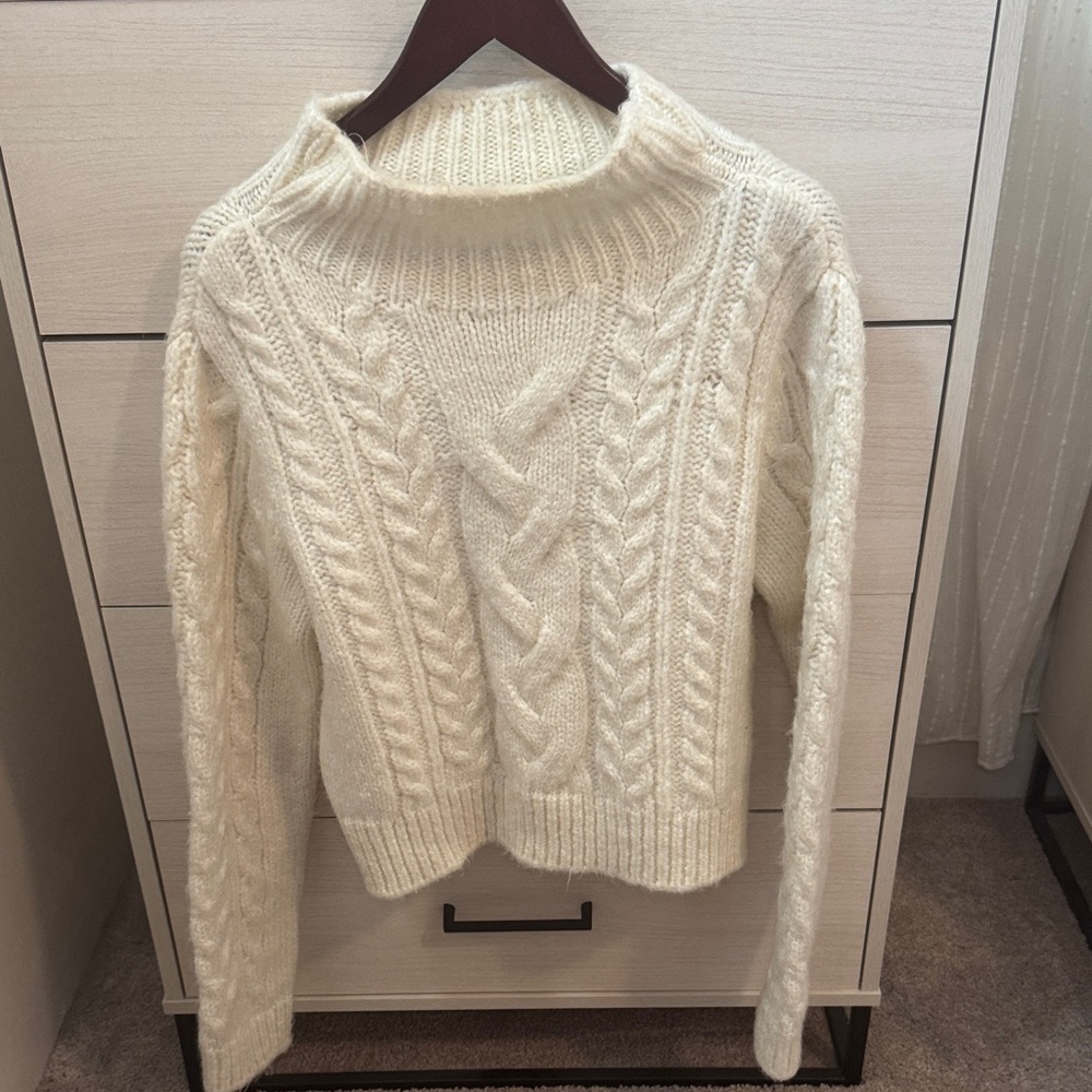 NWT Topshop Cream Cable Knit Turtleneck Sweater